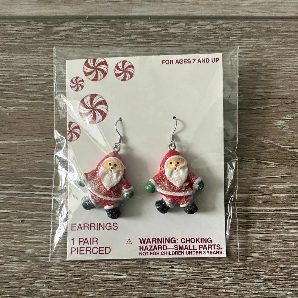 NWT! Cute Christmas Holiday Santa Claus Dangle Pierced Earrings
